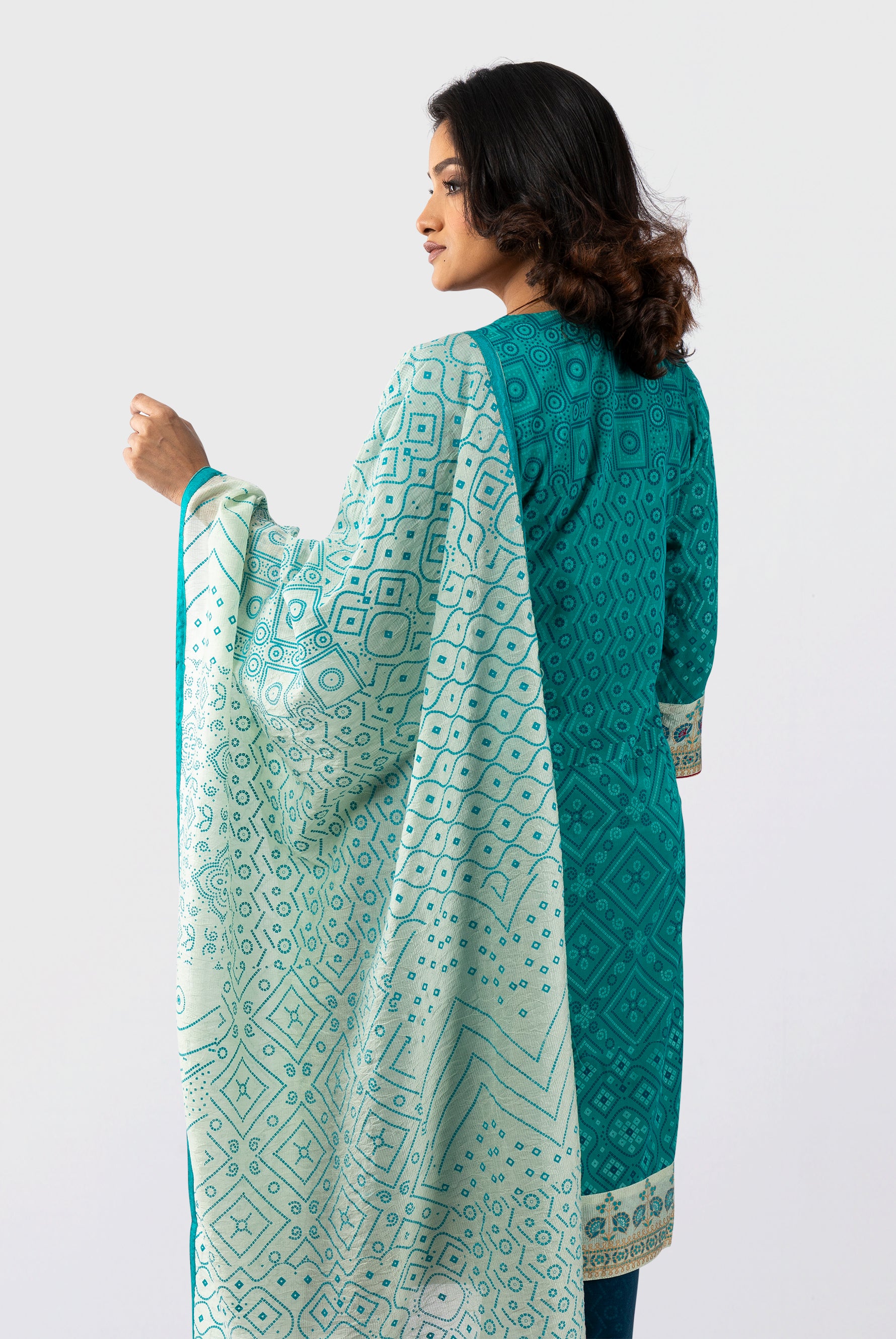 Women's salwar kameez dupatta