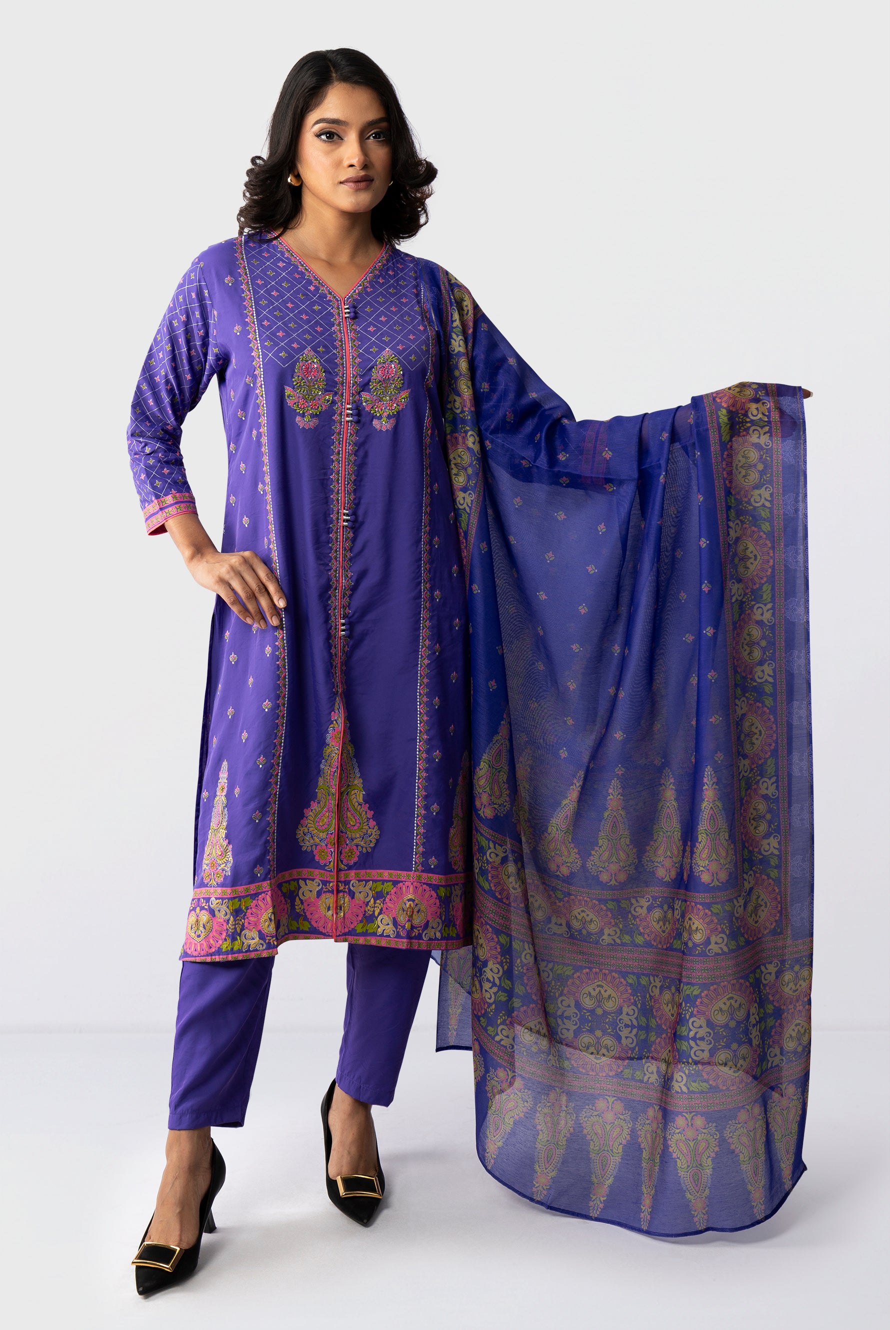 Women's salwar kameez dupatta