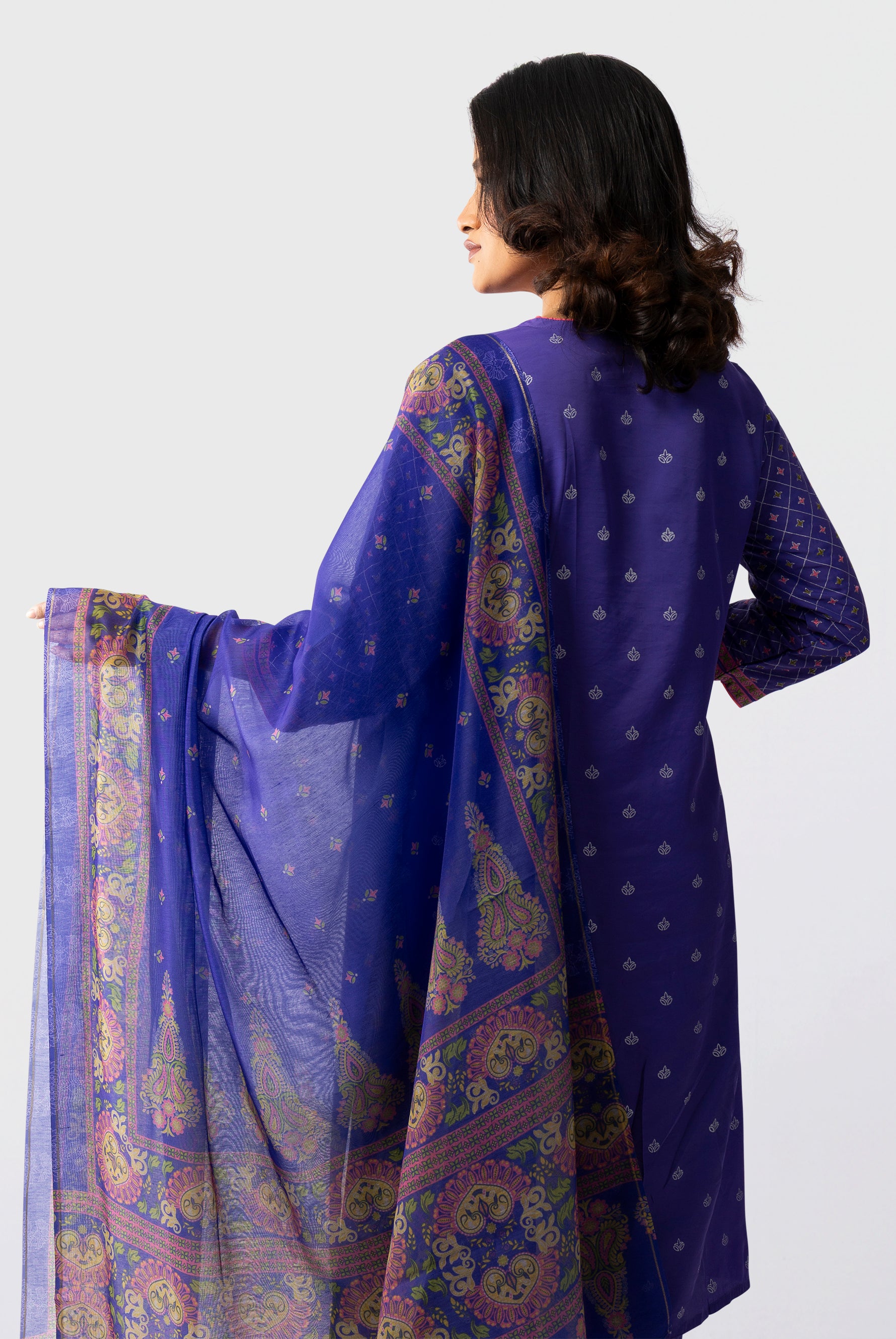 Women's salwar kameez dupatta