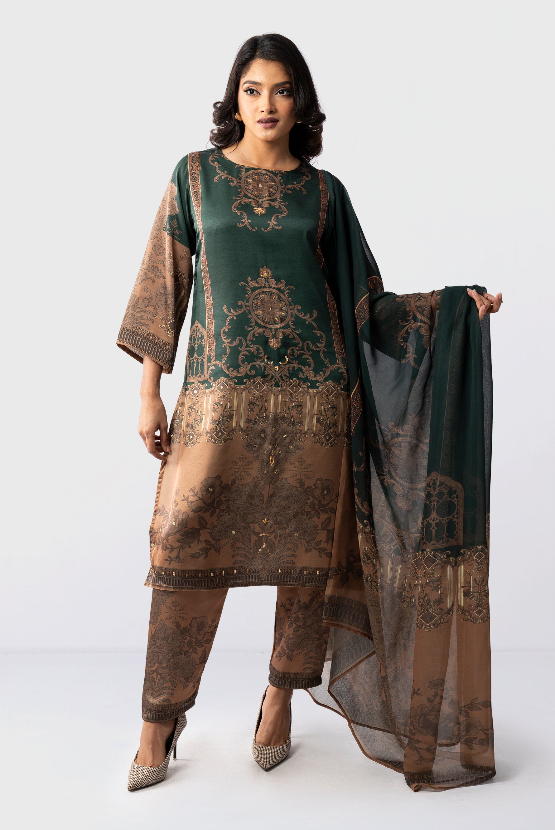 Women's salwar kameez dupatta