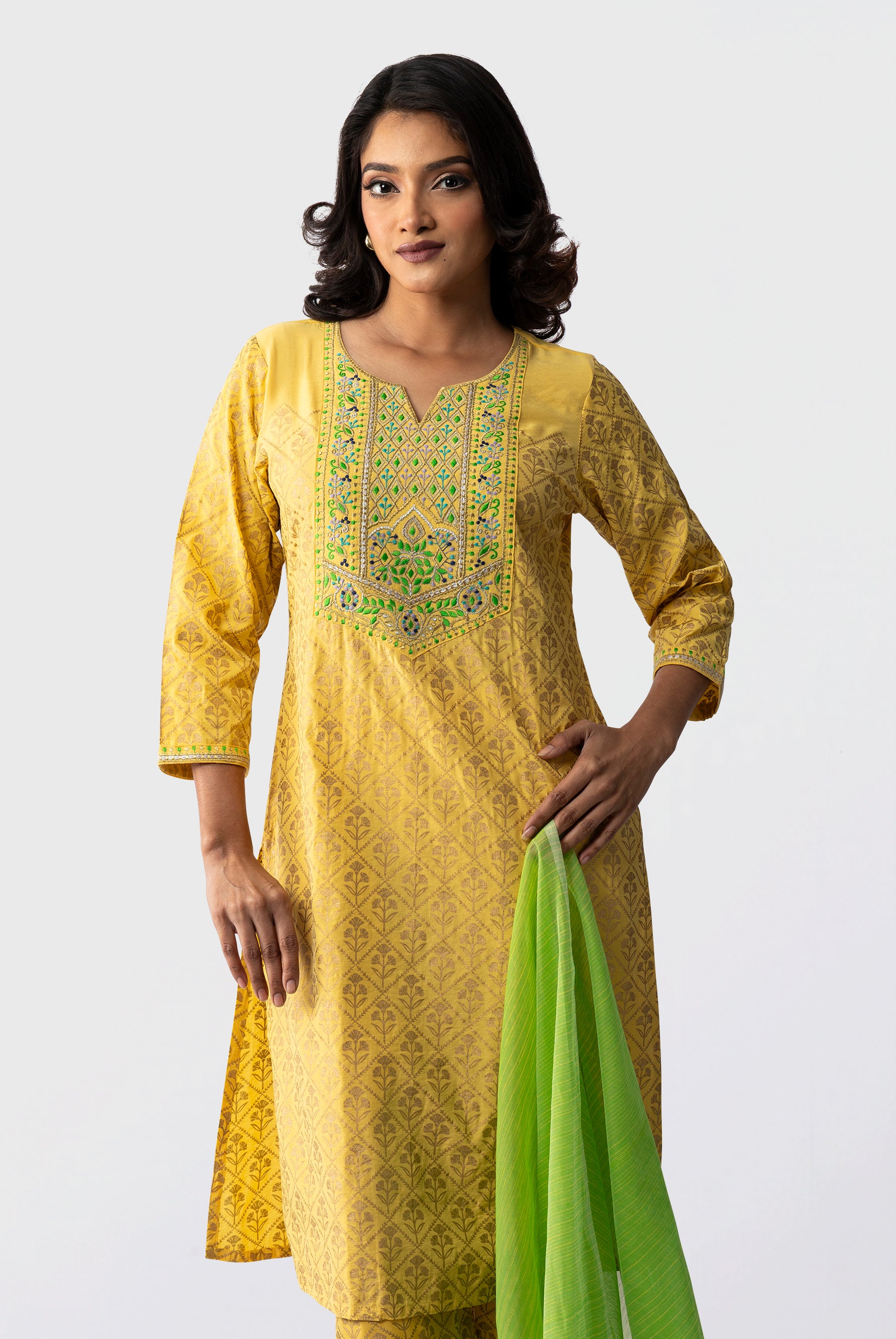 Women's salwar kameez dupatta
