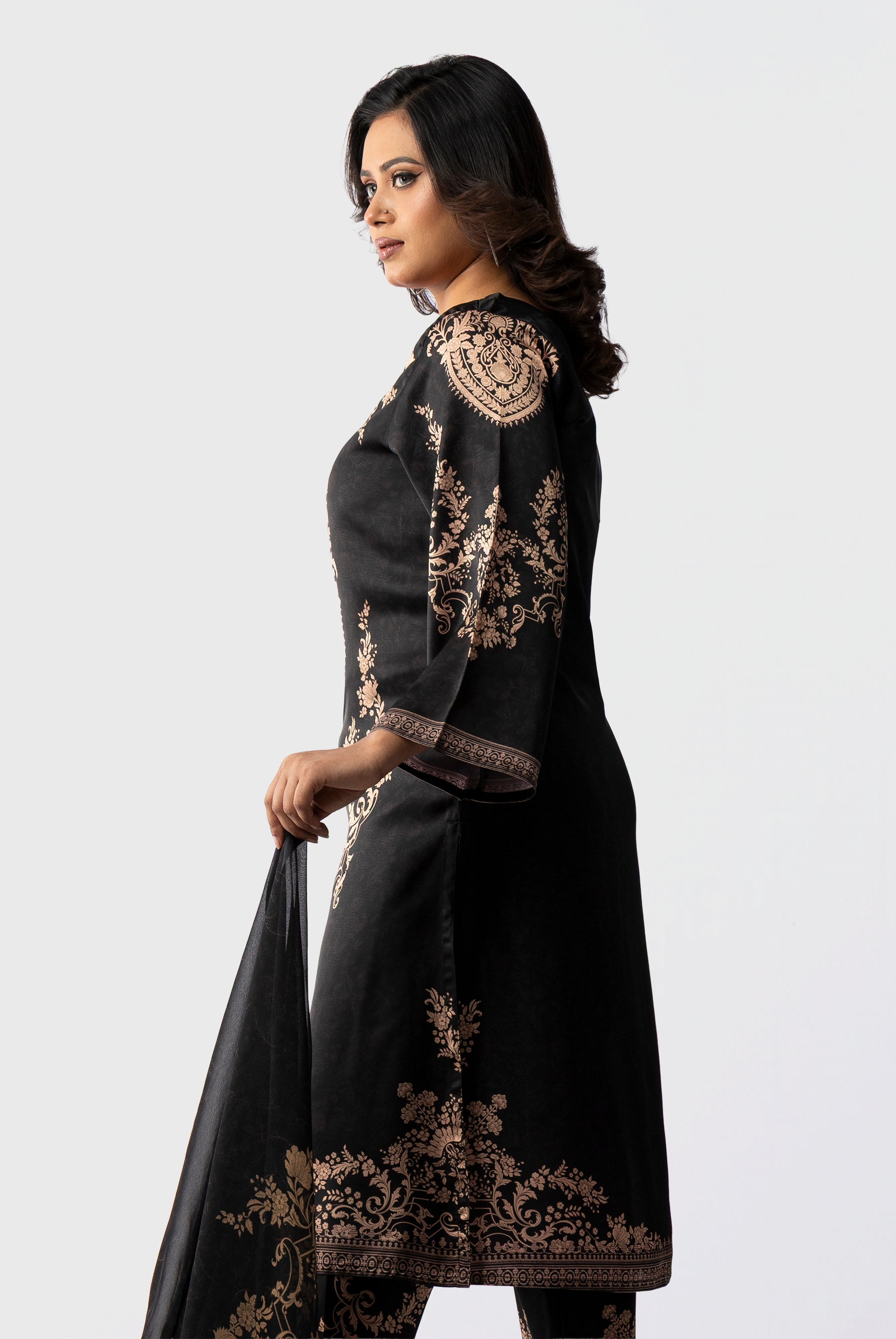 Women's salwar kameez dupatta