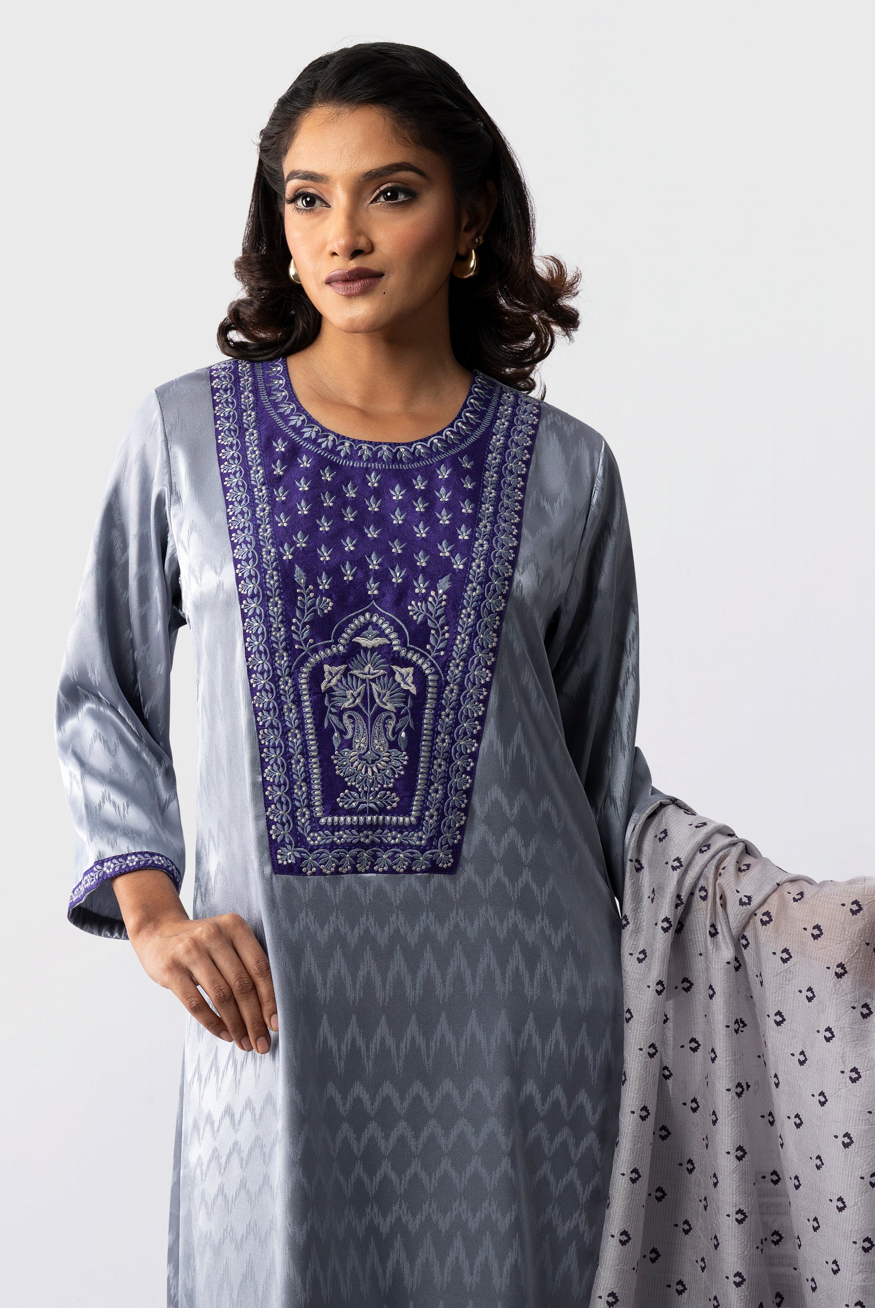 Women's salwar kameez dupatta