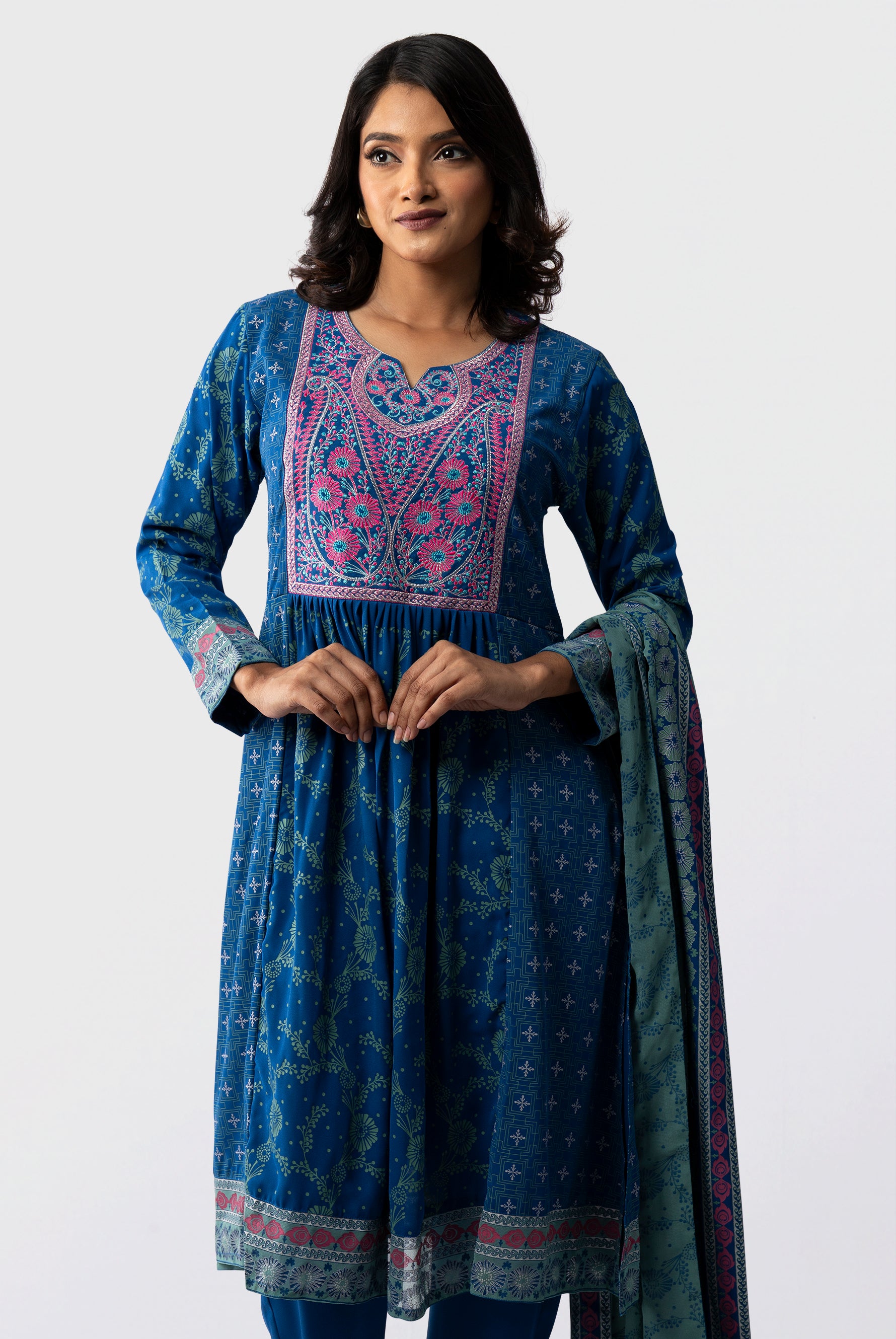 Women's salwar kameez dupatta