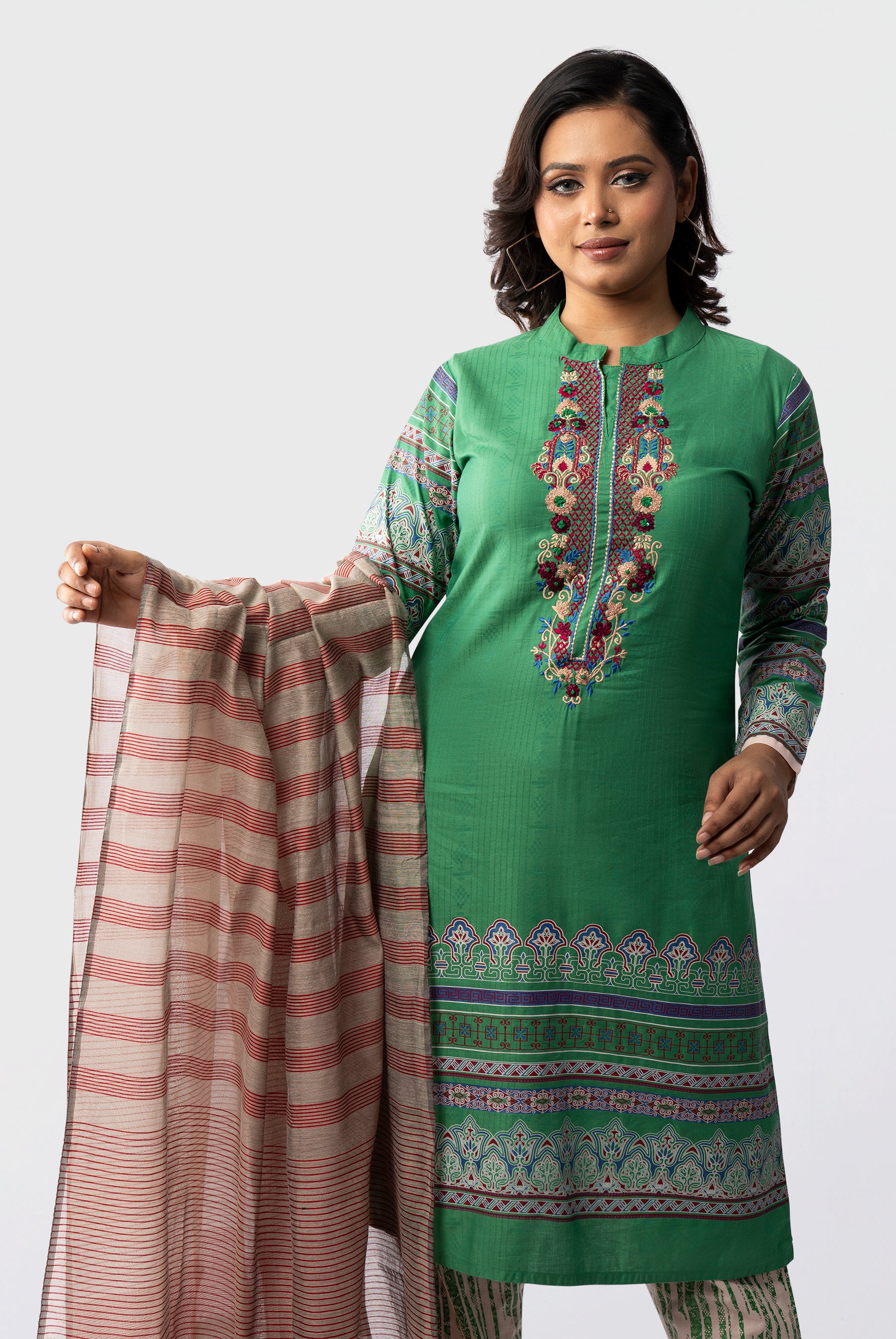 Women's salwar kameez dupatta